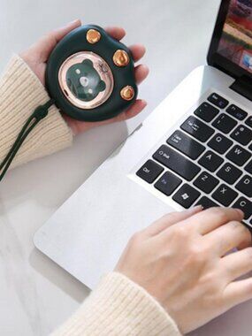 Cat Claw hand warmer with USB charger 2 Speed NEW in Box